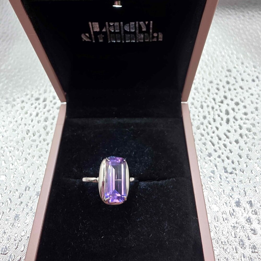 Rectangular Emerald-Cut Amethyst Gemstone Set In … - image 3